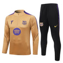Fato de Treino Barcelona – Dourado e Preto 26/27